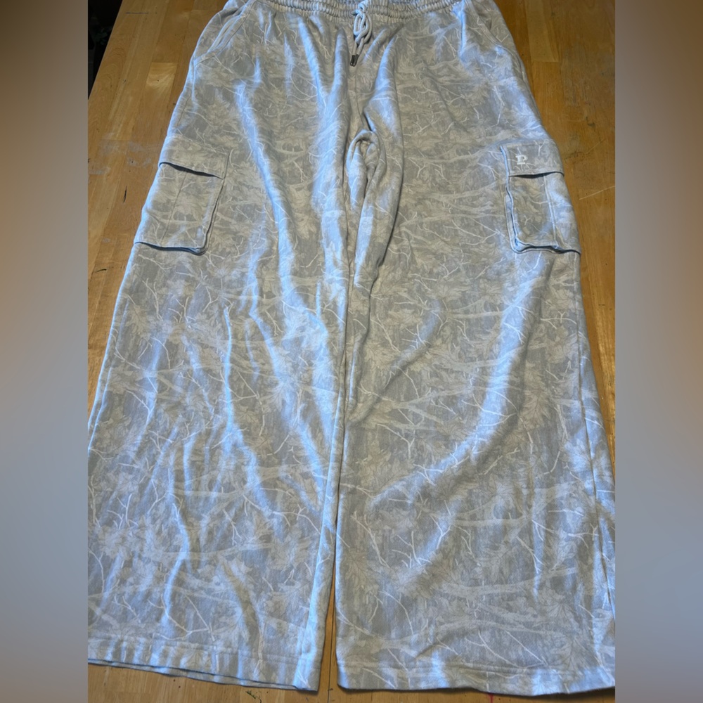 Victoria Secret Pink Cargo Camo wide leg Sweatpants